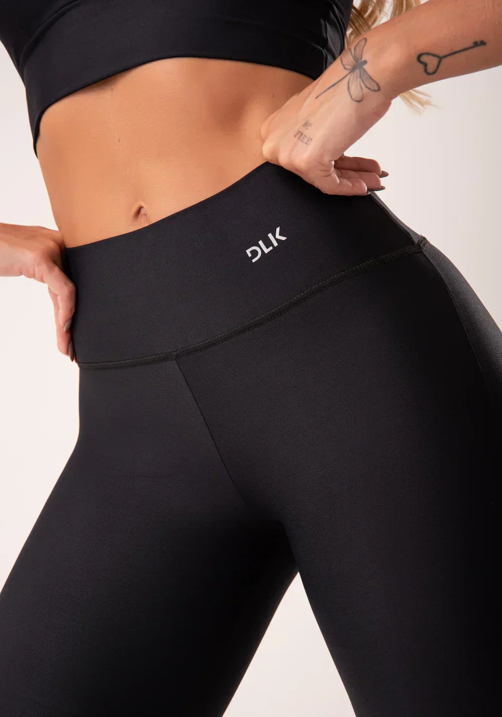 Calça legging preta básica