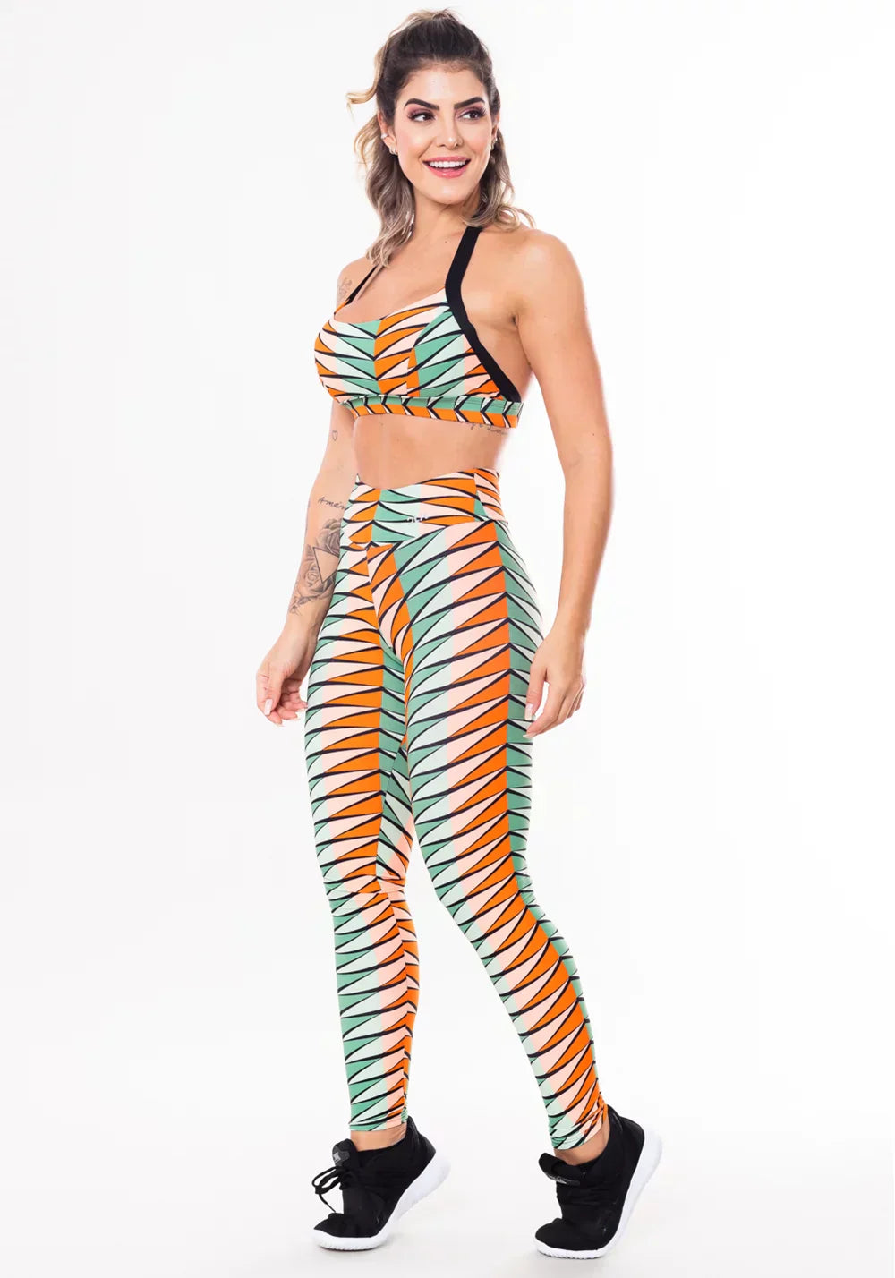 Conjunto fitness match poliamida estampada afro laranja (top+calça)