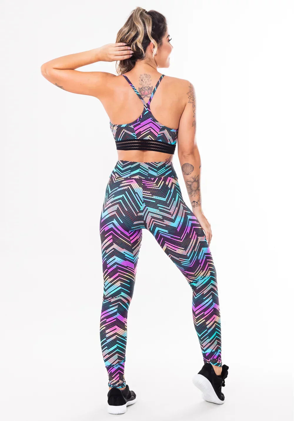 Conjunto fitness match poliamida estampada zig zag colorido (top+calça)