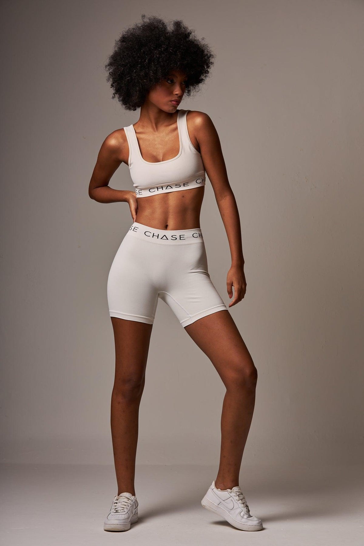 Short Signature Seamless Off White